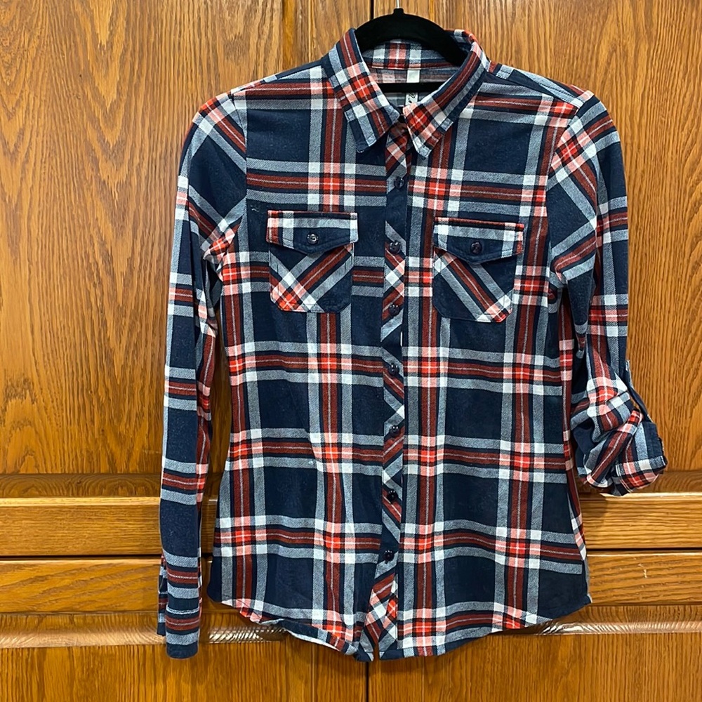 RnB women’s size S plaid button up